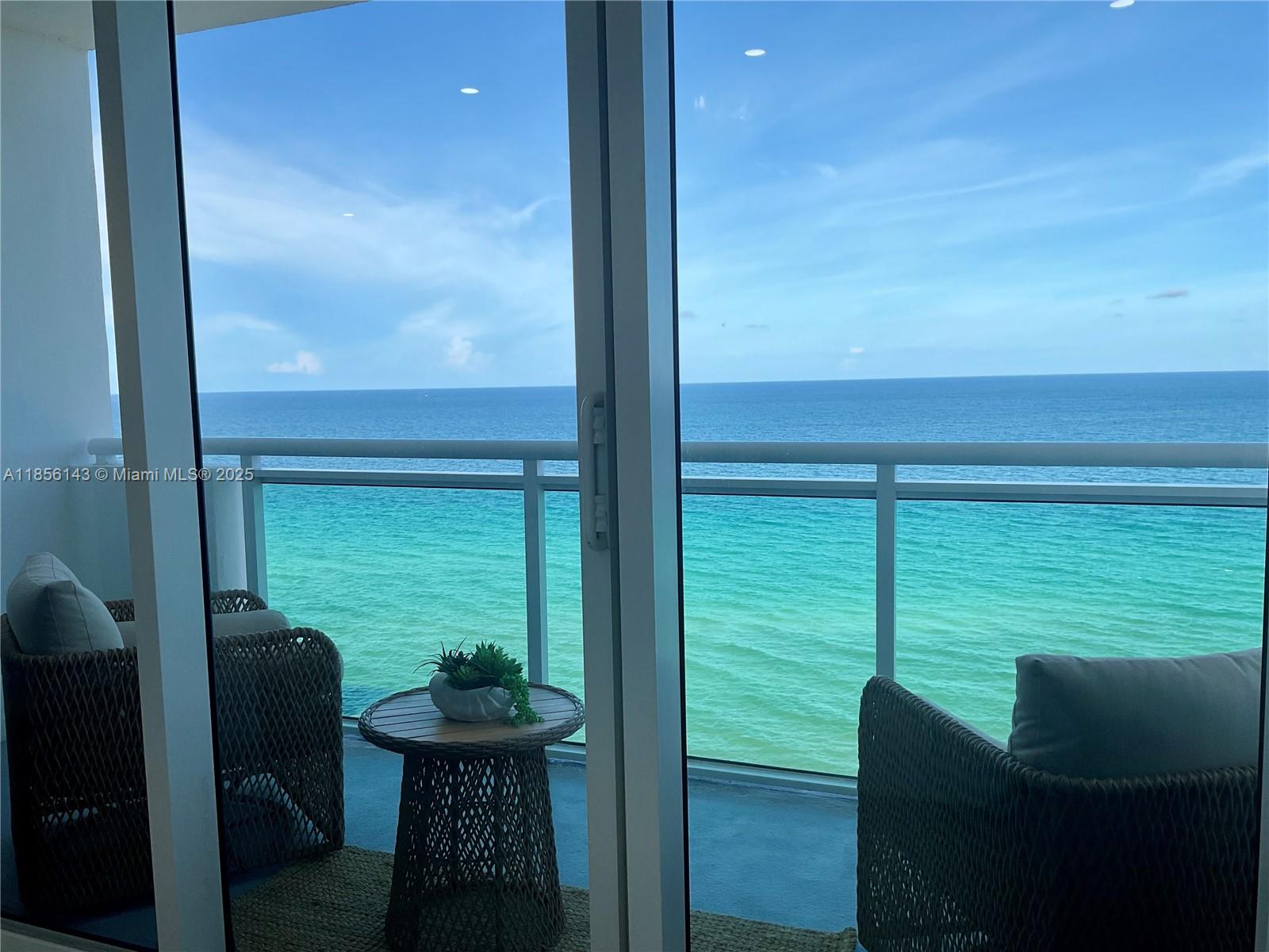 Photo of 3001 Ocean Dr  #1411, Hollywood, Florida, 33019 - 