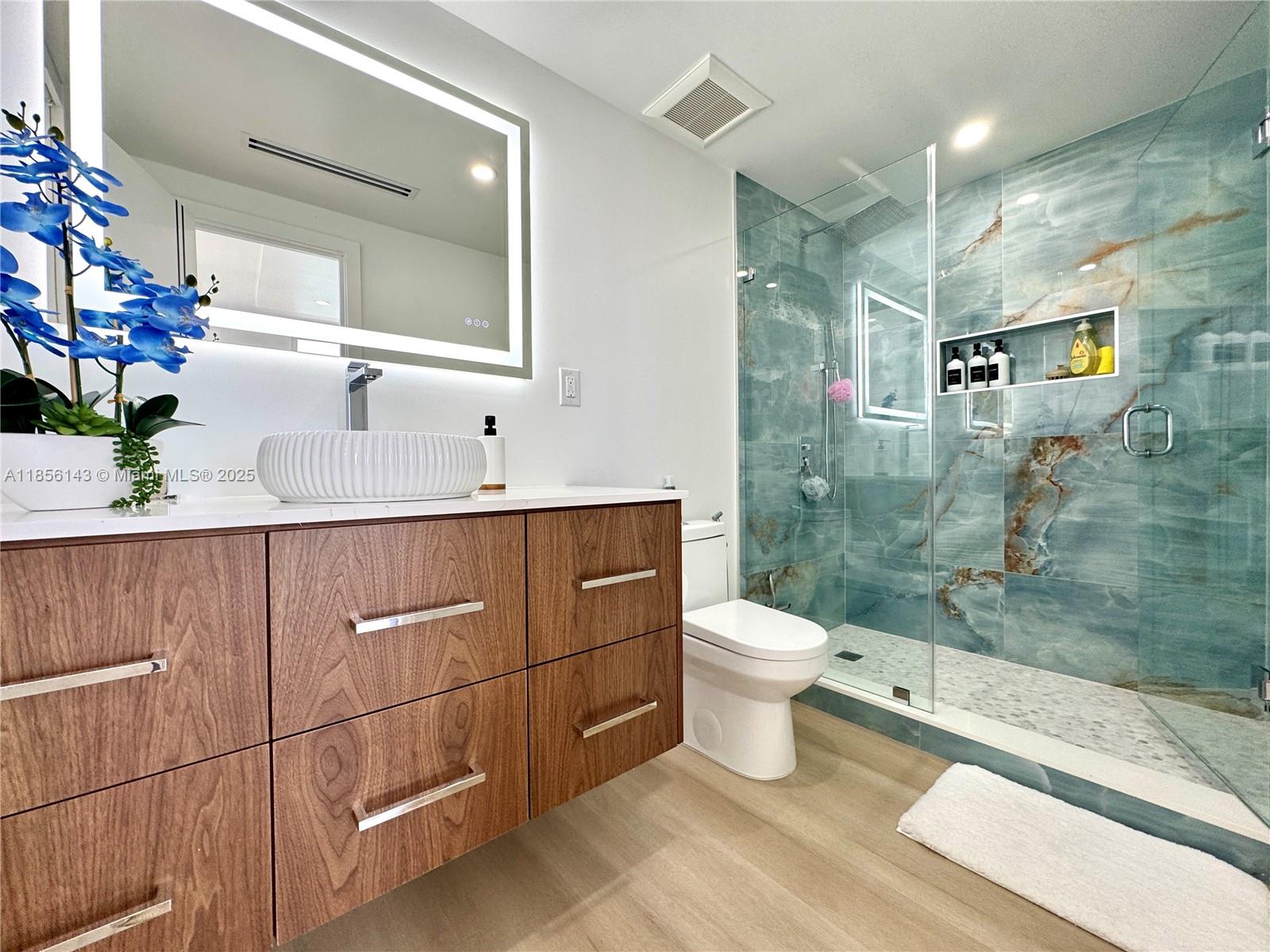 Photo of 3001 Ocean Dr  #1411, Hollywood, Florida, 33019 - 