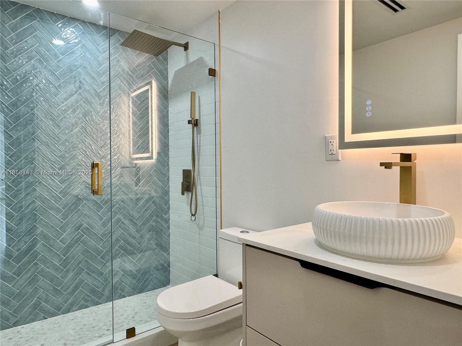 Photo of 3001 Ocean Dr  #1411, Hollywood, Florida, 33019 - 