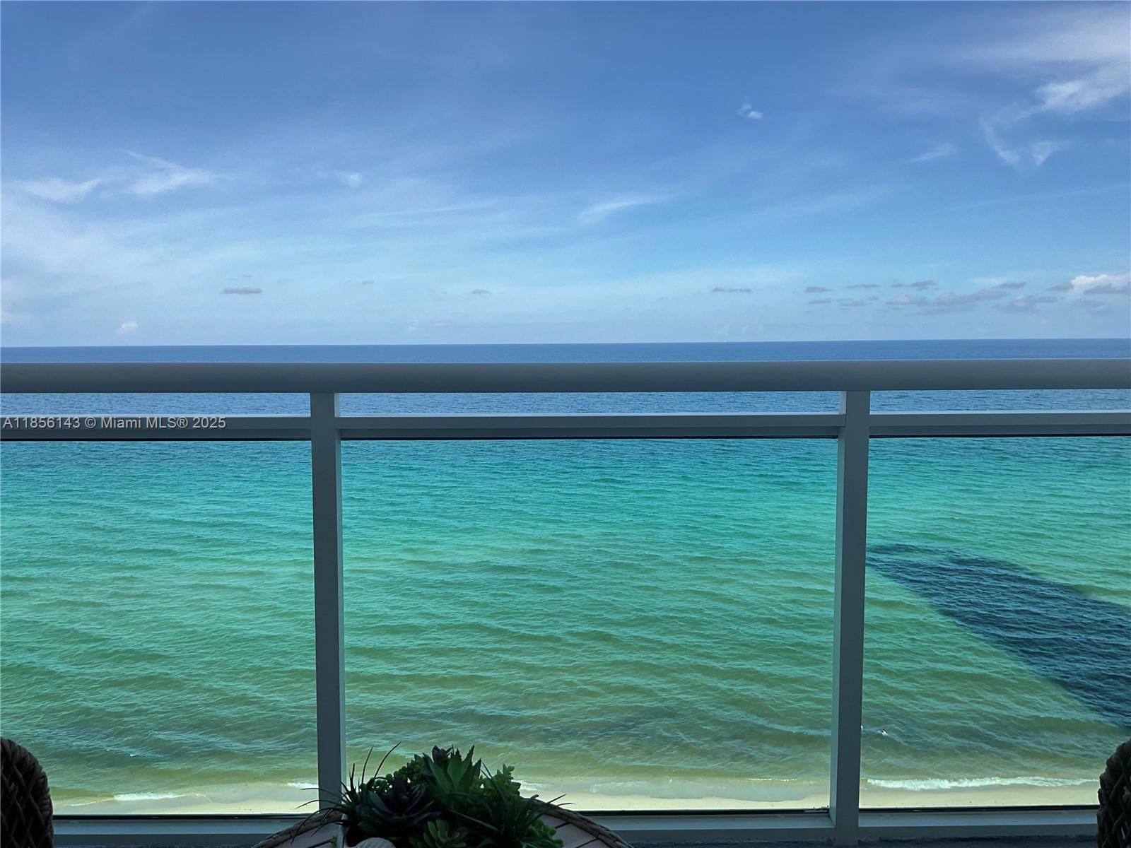 Photo of 3001 Ocean Dr  #1411, Hollywood, Florida, 33019 - 