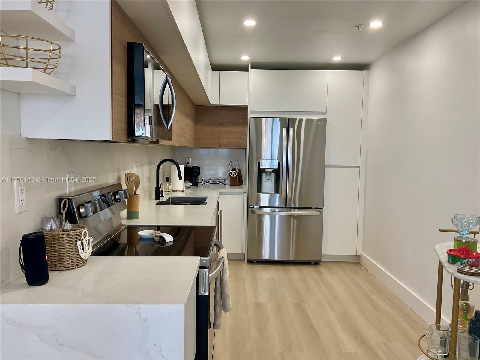 Photo of 3001 Ocean Dr #1411, Hollywood, Florida, 33019 -