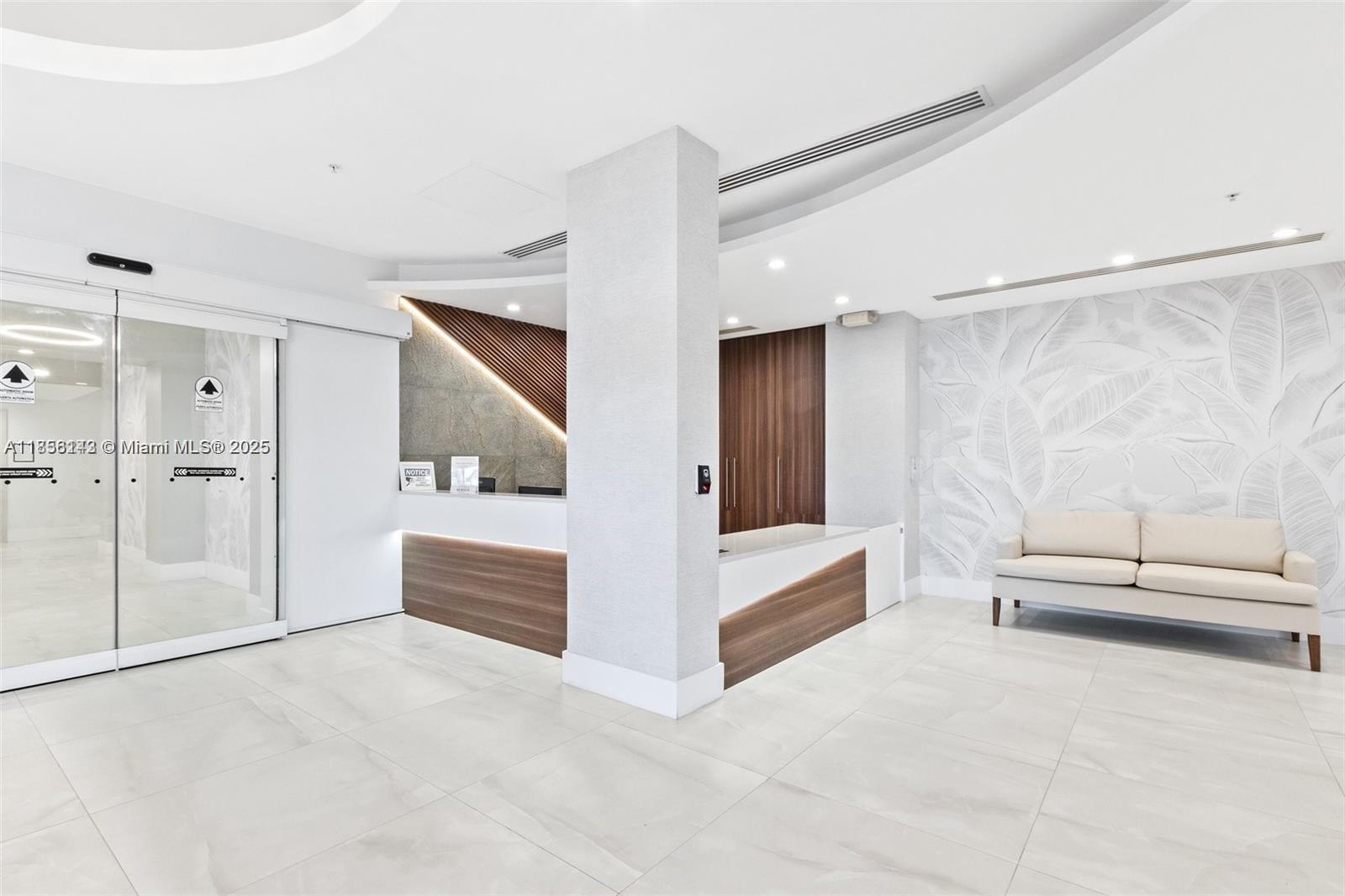 Photo of 3001 Ocean Dr  #1411, Hollywood, Florida, 33019 - 