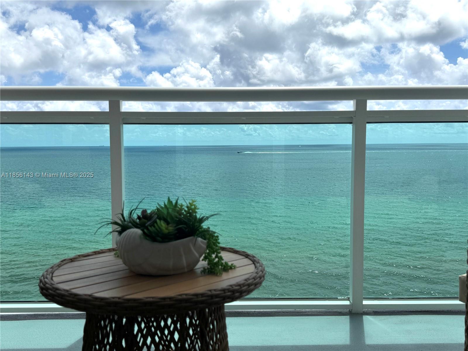 Photo of 3001 Ocean Dr  #1411, Hollywood, Florida, 33019 - 