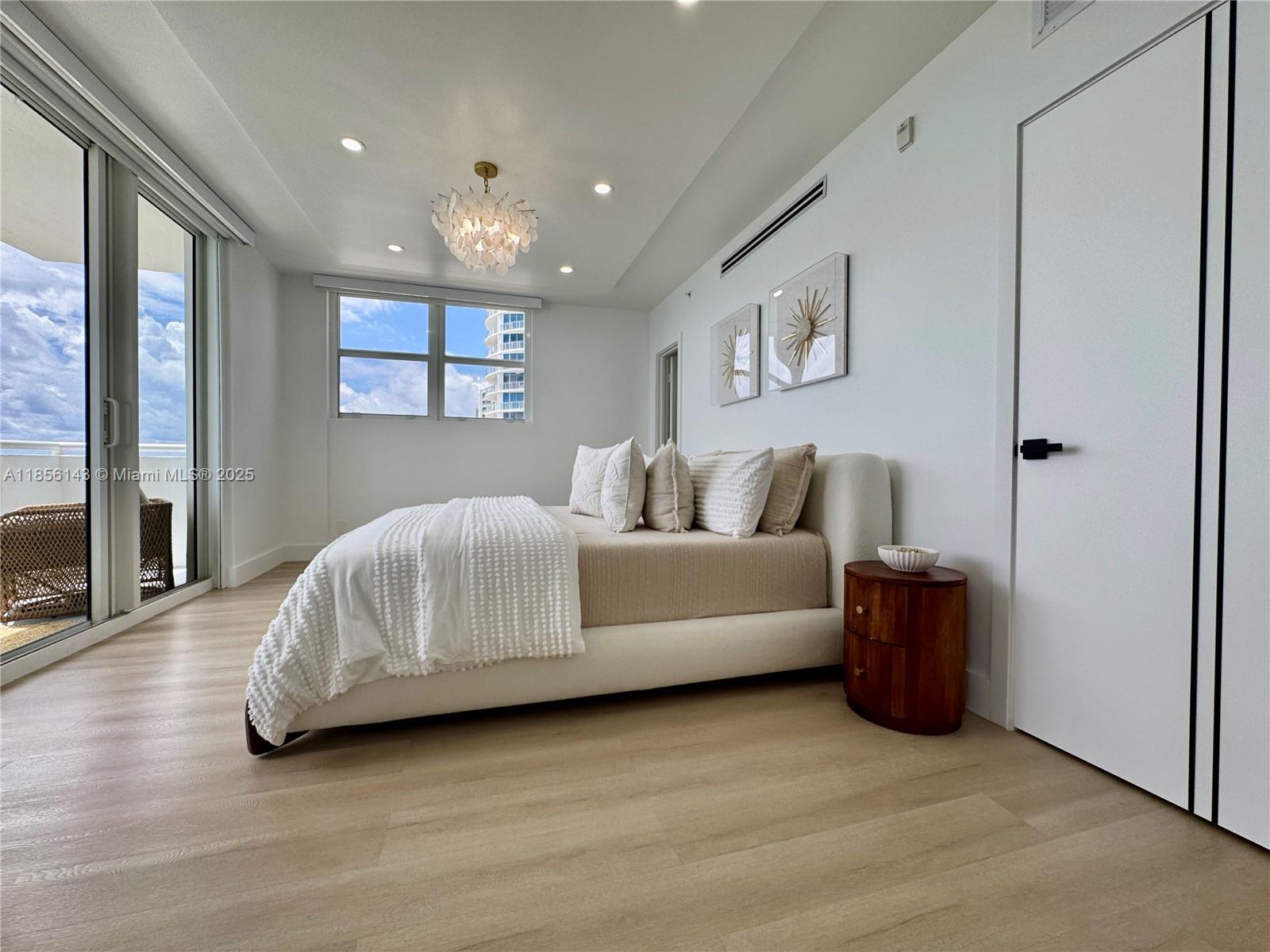 Photo of 3001 Ocean Dr  #1411, Hollywood, Florida, 33019 - 