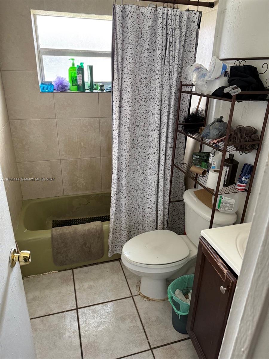 See details / 3315 sq. ft. $ 2025-08-10 0 Photo