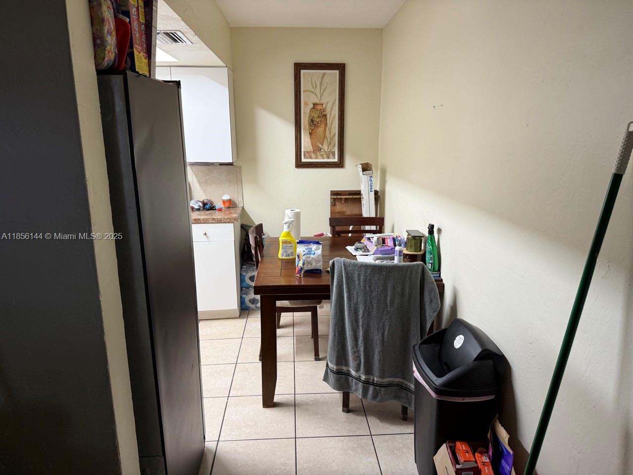 See details / 3315 sq. ft. $ 2025-08-10 0 Photo