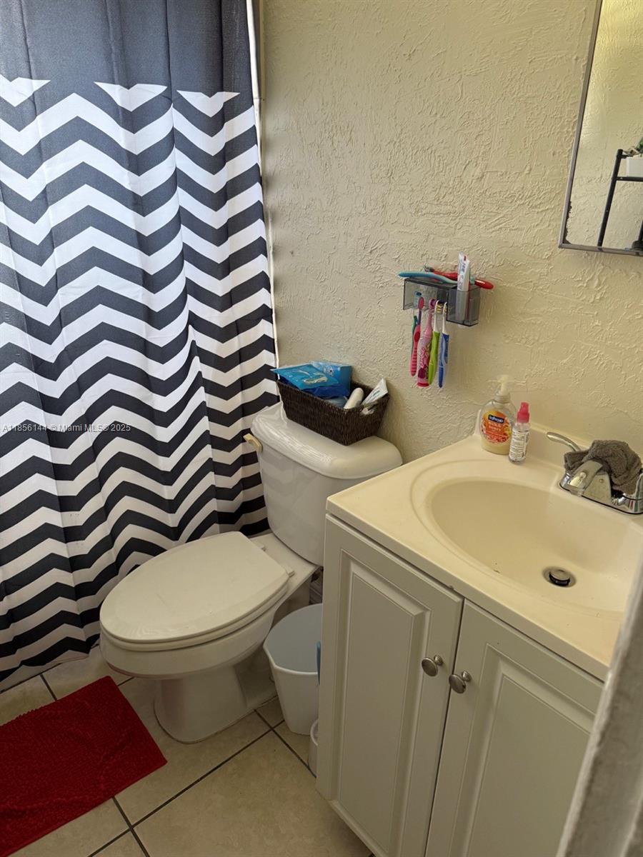 See details / 3315 sq. ft. $ 2025-08-10 0 Photo