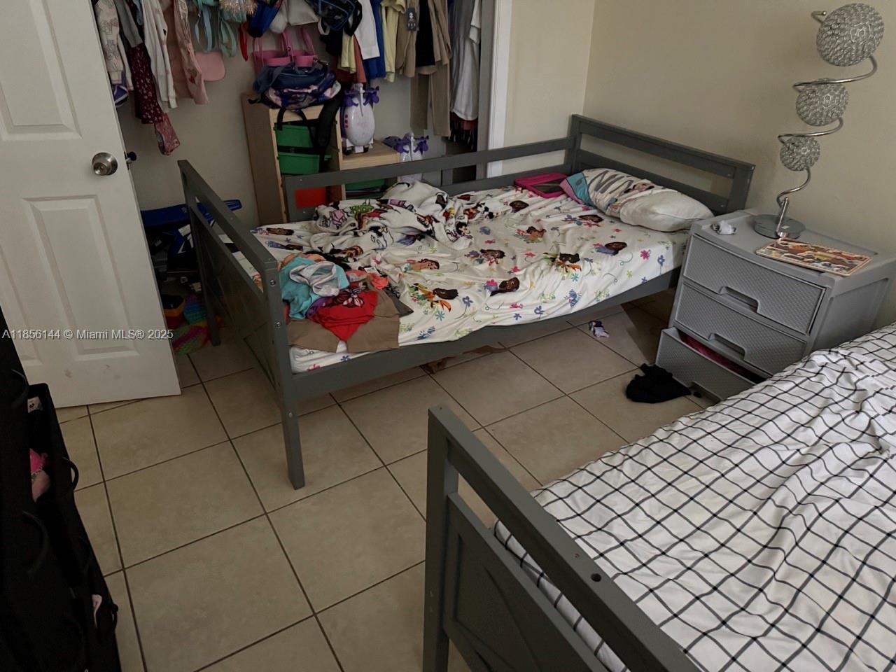 See details / 3315 sq. ft. $ 2025-08-10 0 Photo
