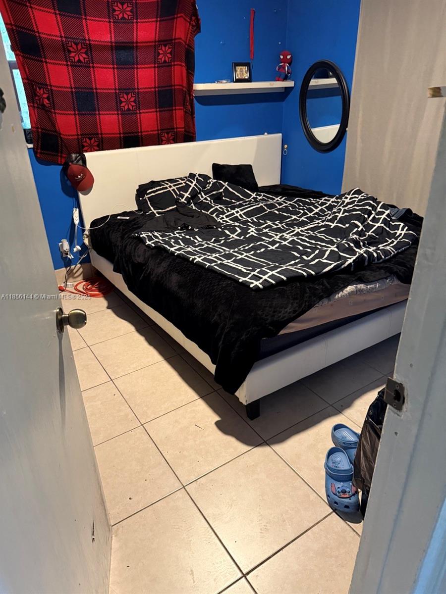 See details / 3315 sq. ft. $ 2025-08-10 0 Photo