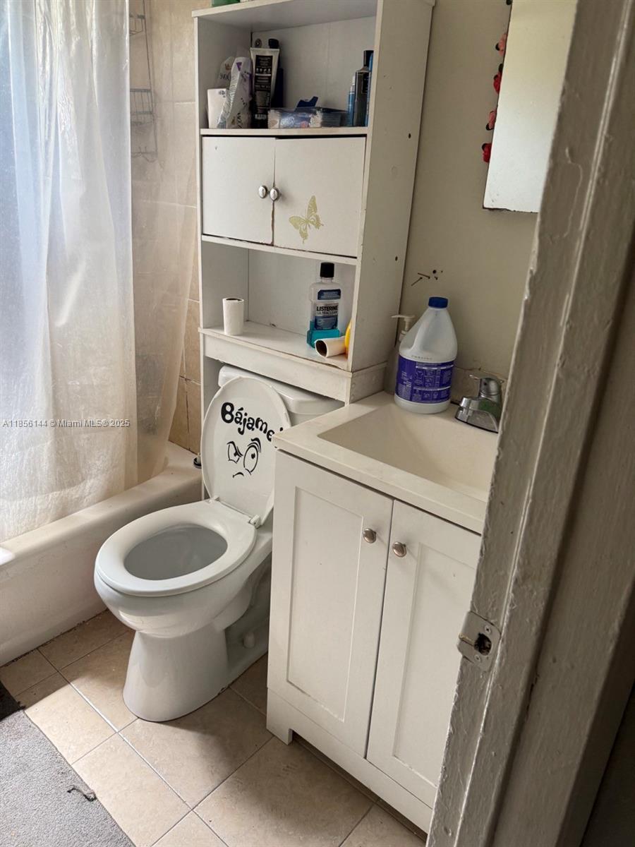 See details / 3315 sq. ft. $ 2025-08-10 0 Photo