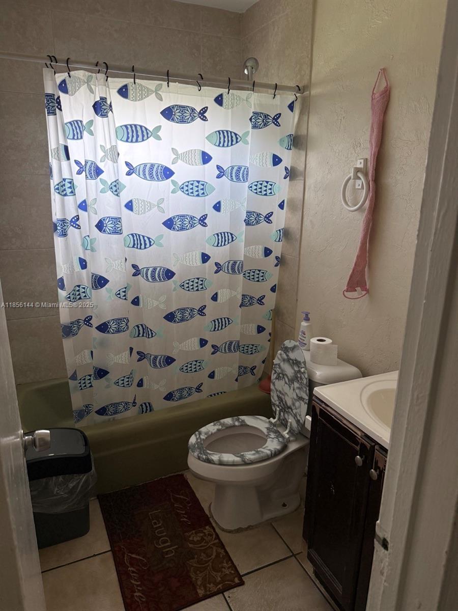 See details / 3315 sq. ft. $ 2025-08-10 0 Photo