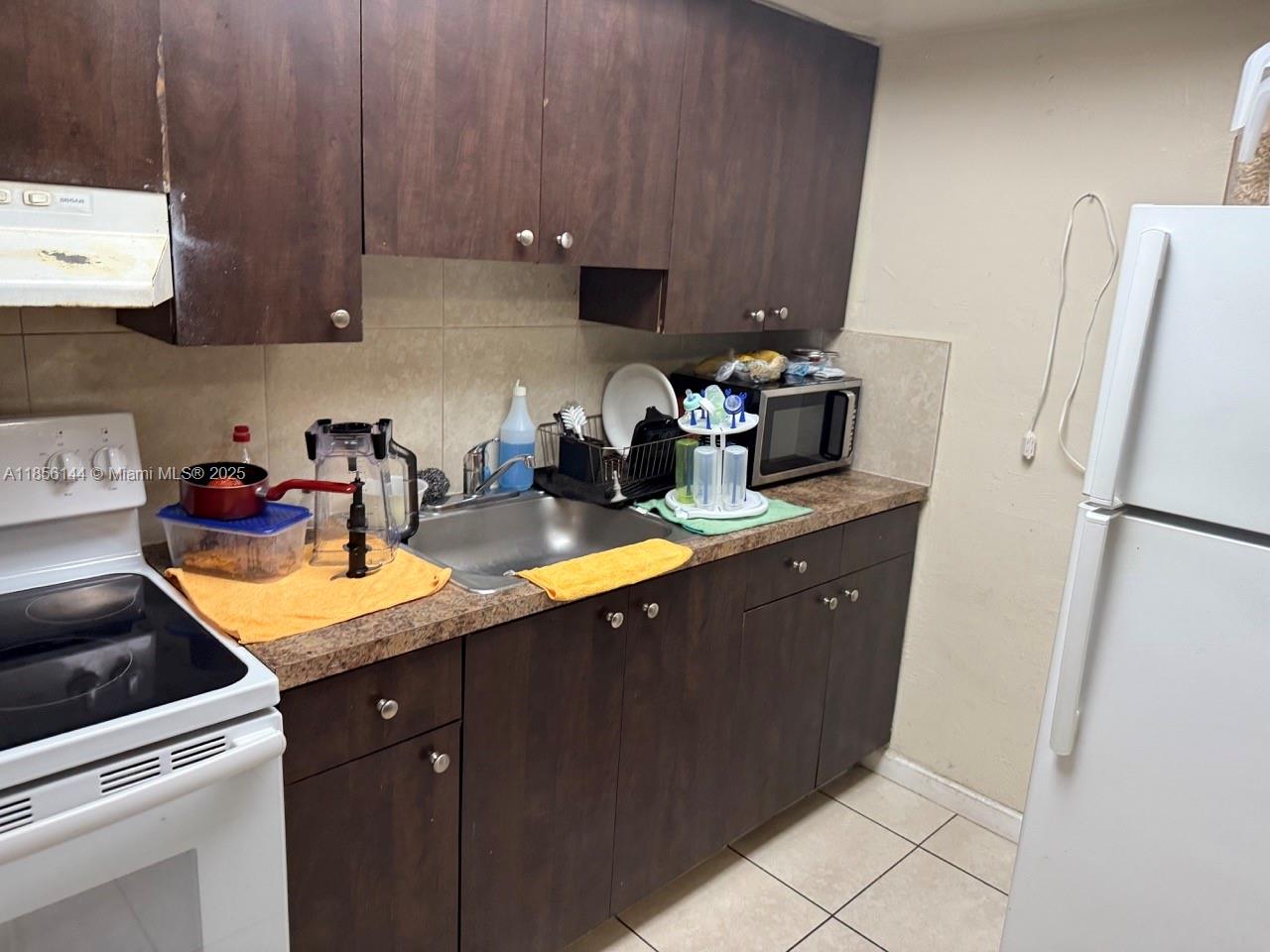 See details / 3315 sq. ft. $ 2025-08-10 0 Photo