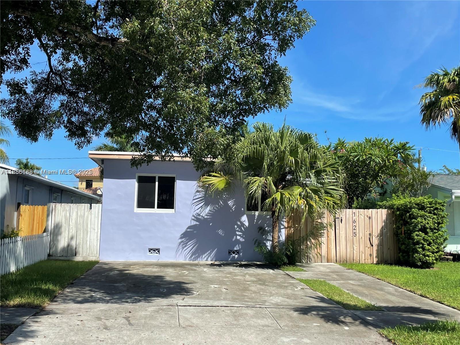   /  931 sq. ft. $ 2025-08-10 0 Photo
