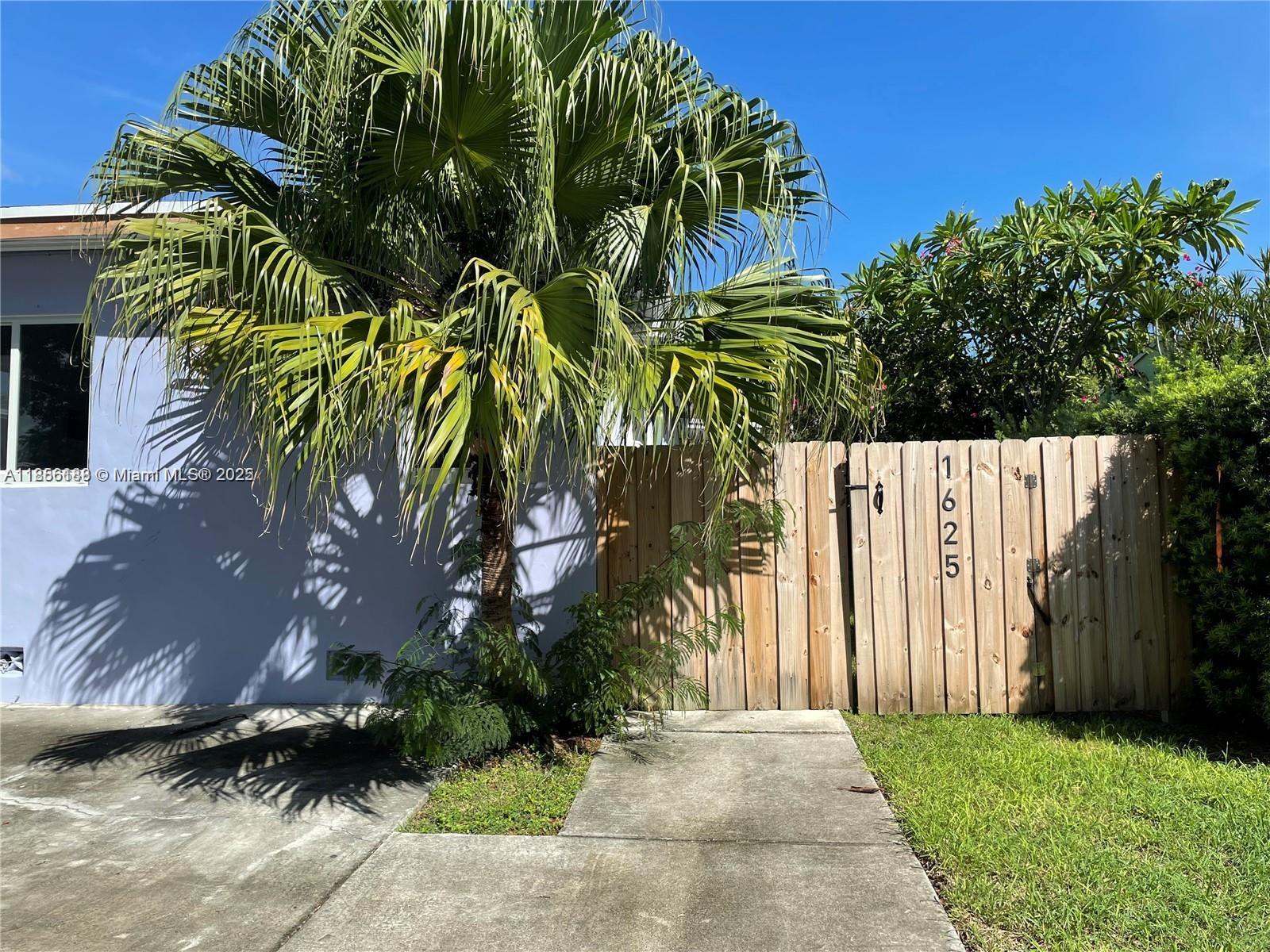   /  931 sq. ft. $ 2025-08-10 0 Photo