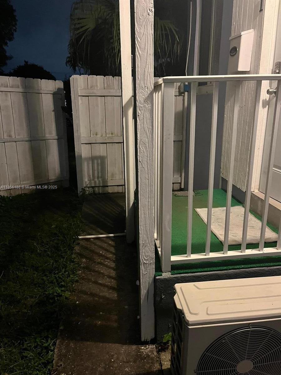   /  931 sq. ft. $ 2025-08-10 0 Photo