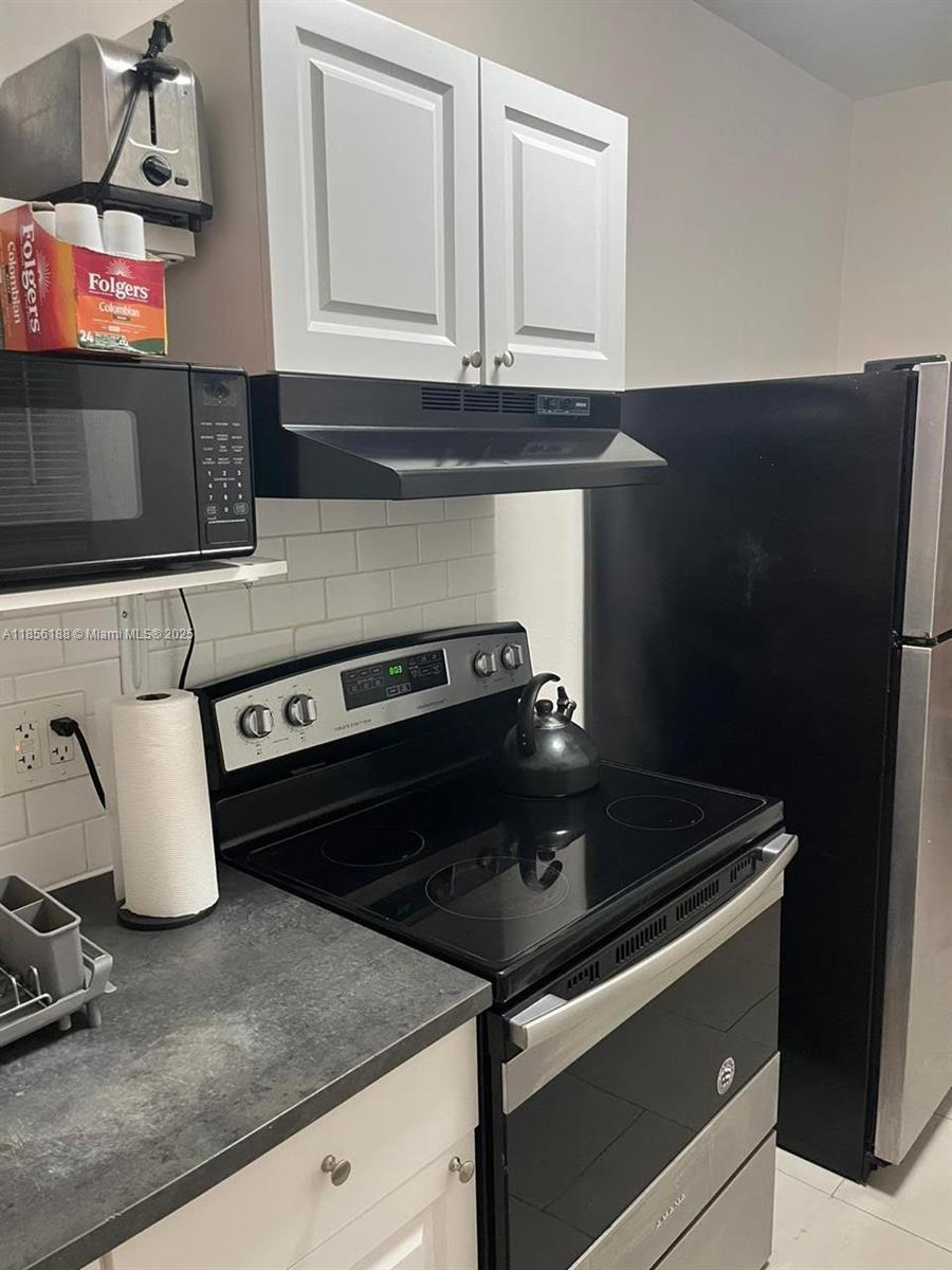   /  931 sq. ft. $ 2025-08-10 0 Photo