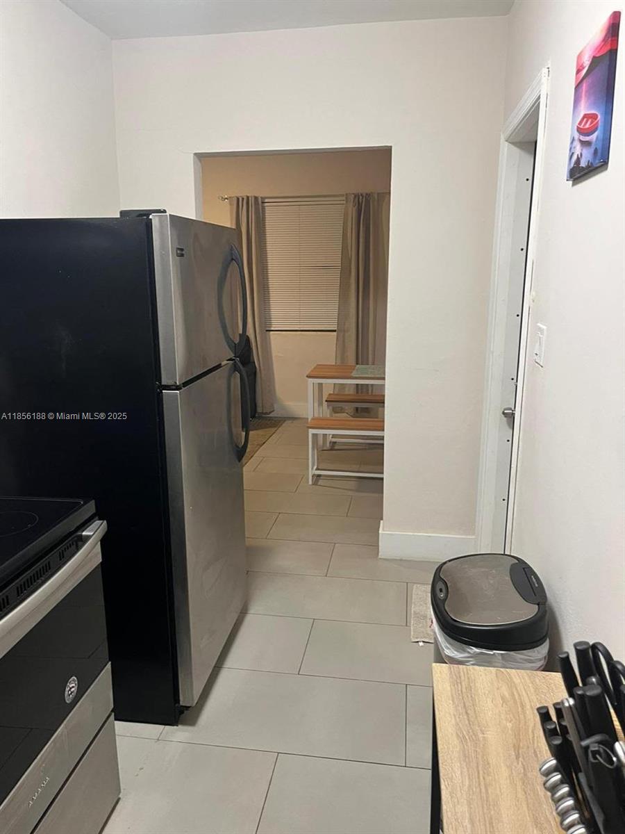   /  931 sq. ft. $ 2025-08-10 0 Photo
