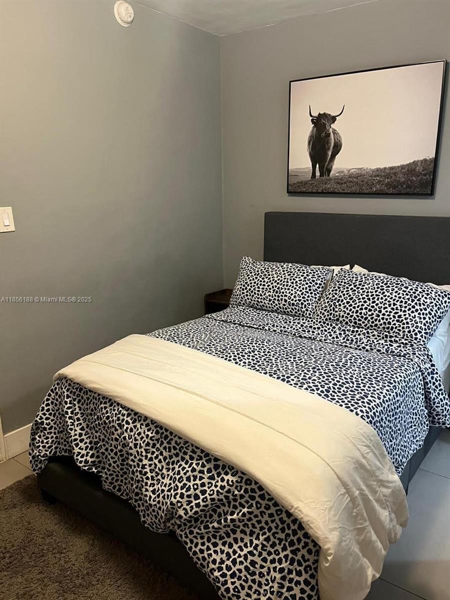  /  931 sq. ft. $ 2025-08-10 0 Photo