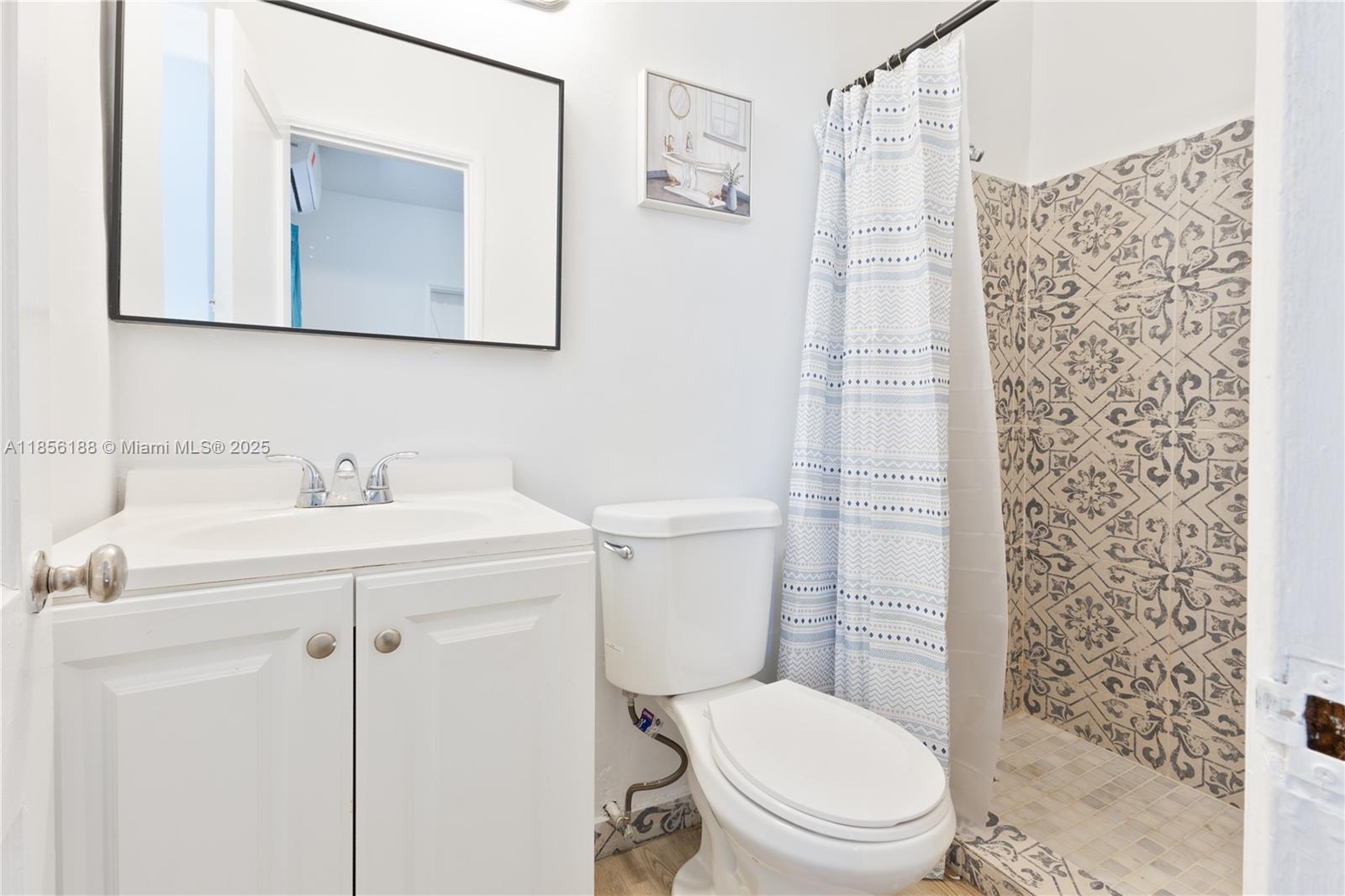 See details / 931 sq. ft. $ 2025-08-10 0 Photo