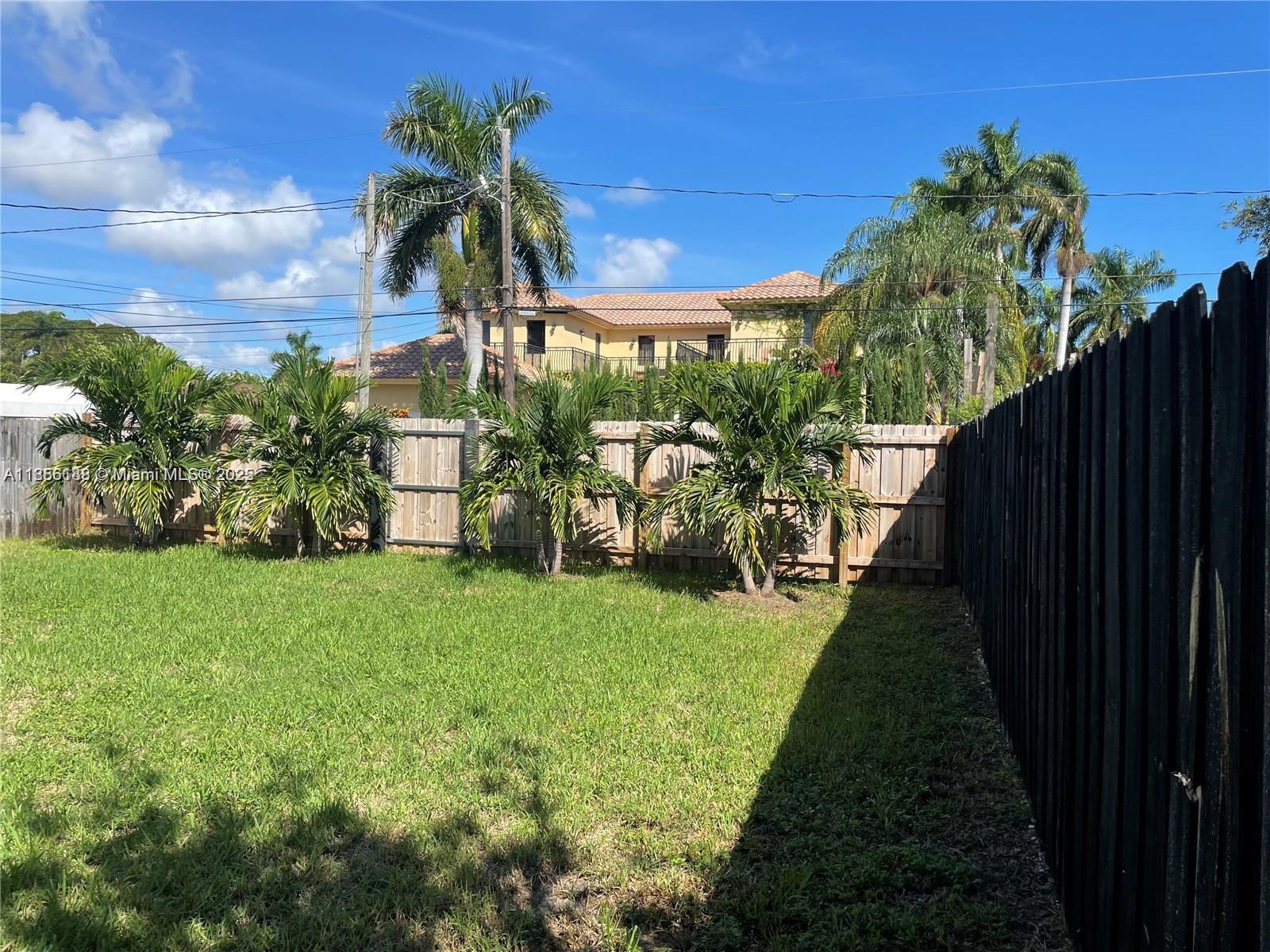   /  931 sq. ft. $ 2025-08-10 0 Photo