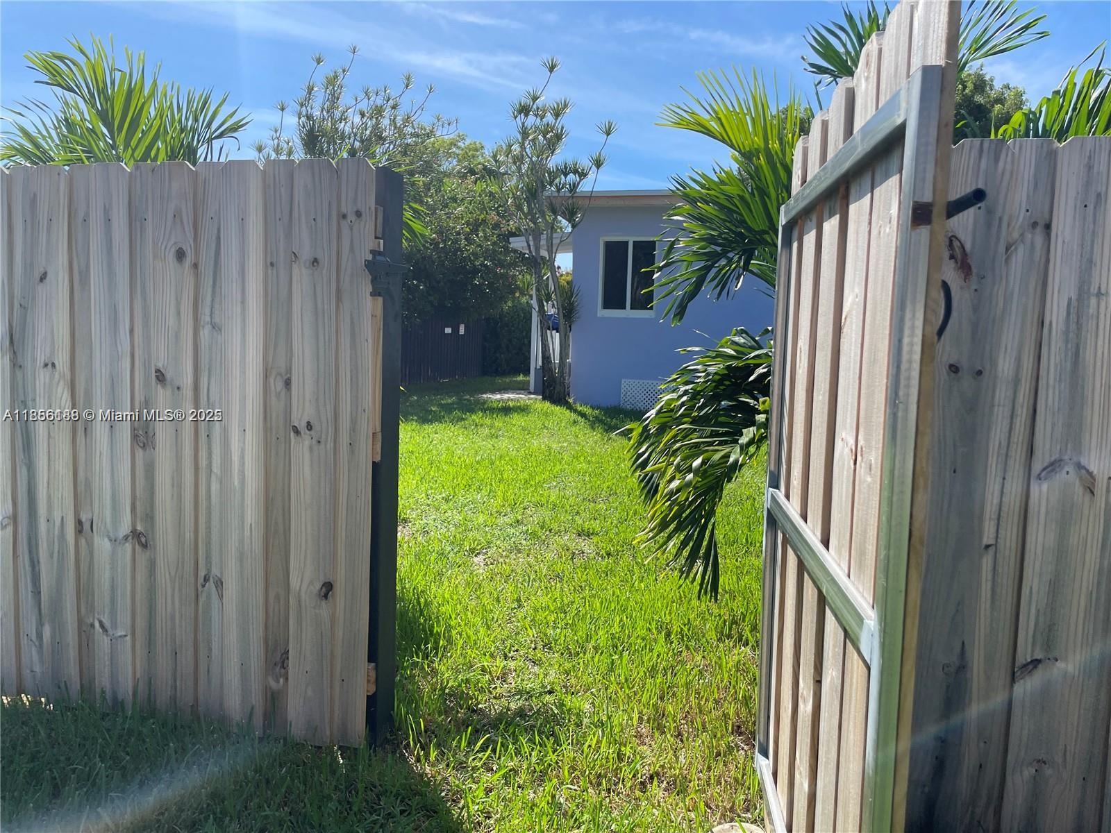   /  931 sq. ft. $ 2025-08-10 0 Photo