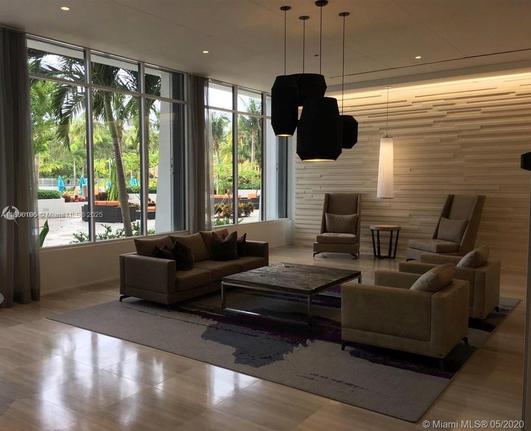 See details 309 1 / 2 991 sq. ft. $ 2025-08-10 0 Photo