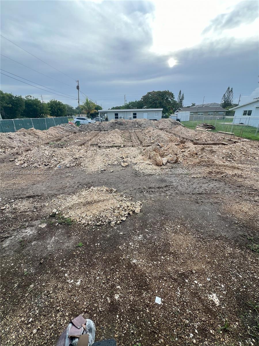 See details / 1072 sq. ft. $ 2025-08-11 0 Photo