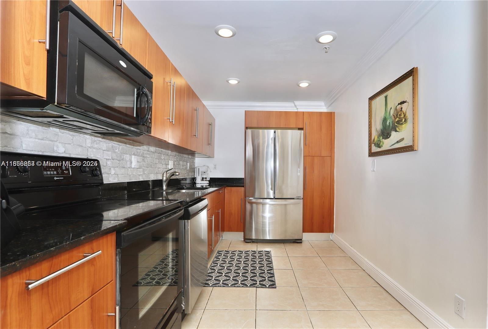 Photo of 3001 Ocean Dr  #225, Hollywood, Florida, 33019 - 