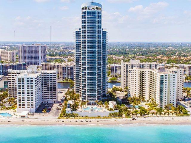 Photo of 3101 Ocean Dr #1704, Hollywood, Florida, 33019 - Rear Areial View with the beach