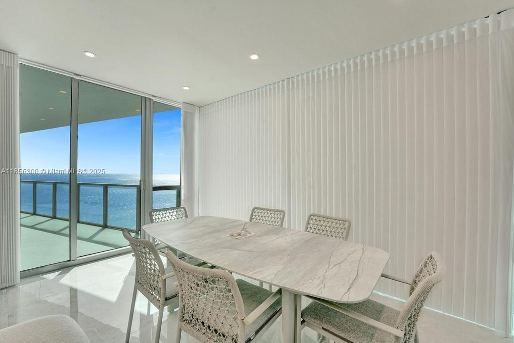 Photo of 3101 Ocean Dr  #1704, Hollywood, Florida, 33019 - 