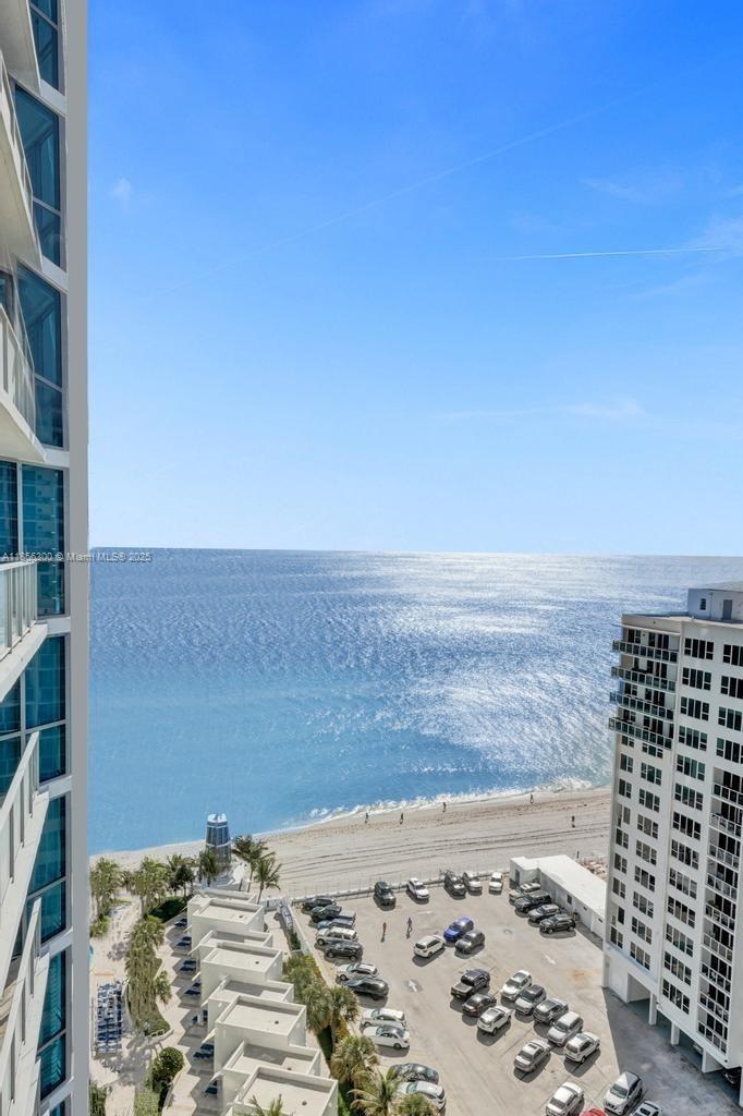 Photo of 3101 Ocean Dr  #1704, Hollywood, Florida, 33019 - 