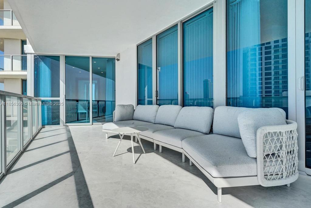 Photo of 3101 Ocean Dr  #1704, Hollywood, Florida, 33019 - 