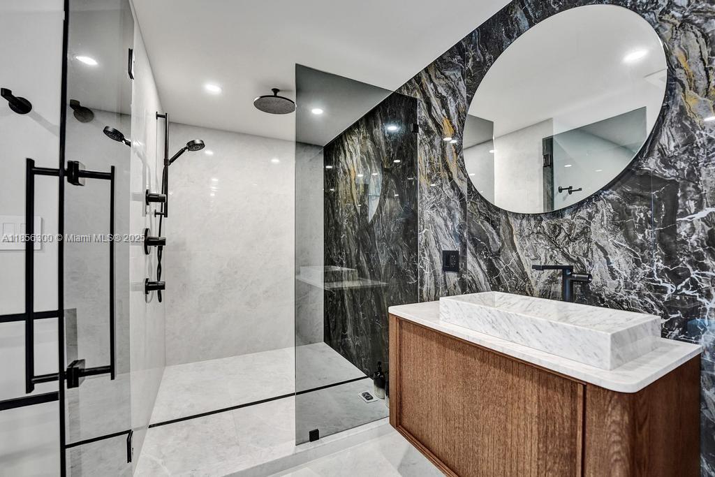 Photo of 3101 Ocean Dr  #1704, Hollywood, Florida, 33019 - 