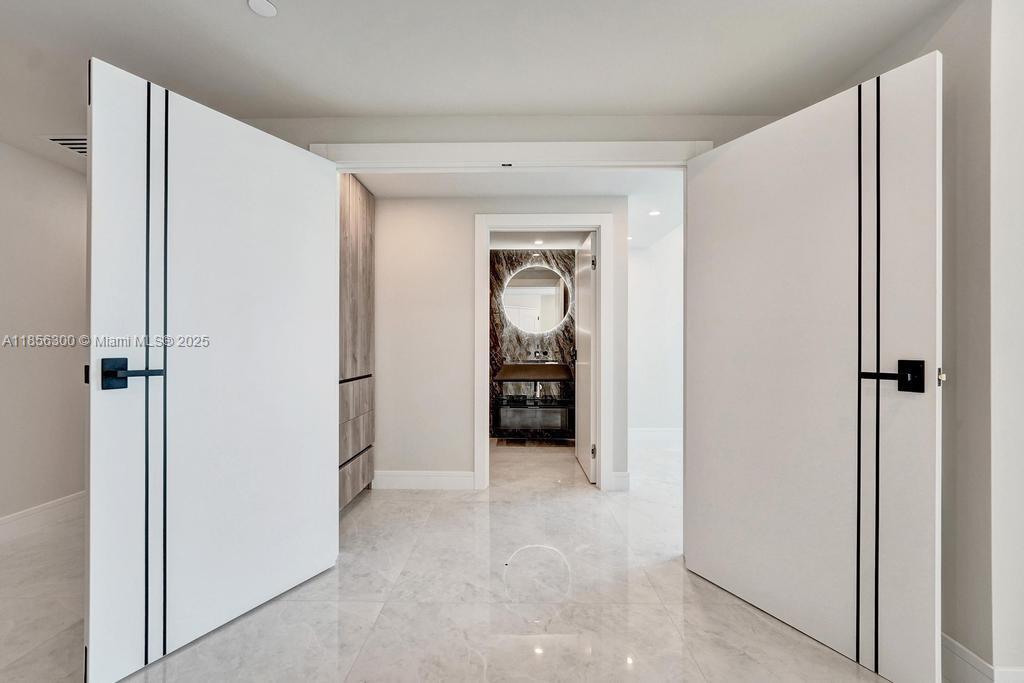 Photo of 3101 Ocean Dr  #1704, Hollywood, Florida, 33019 - 2nd