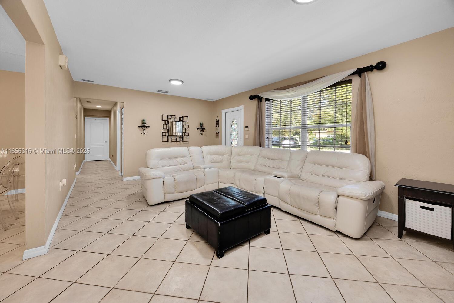   /  2488 sq. ft. $ 2025-08-11 0 Photo