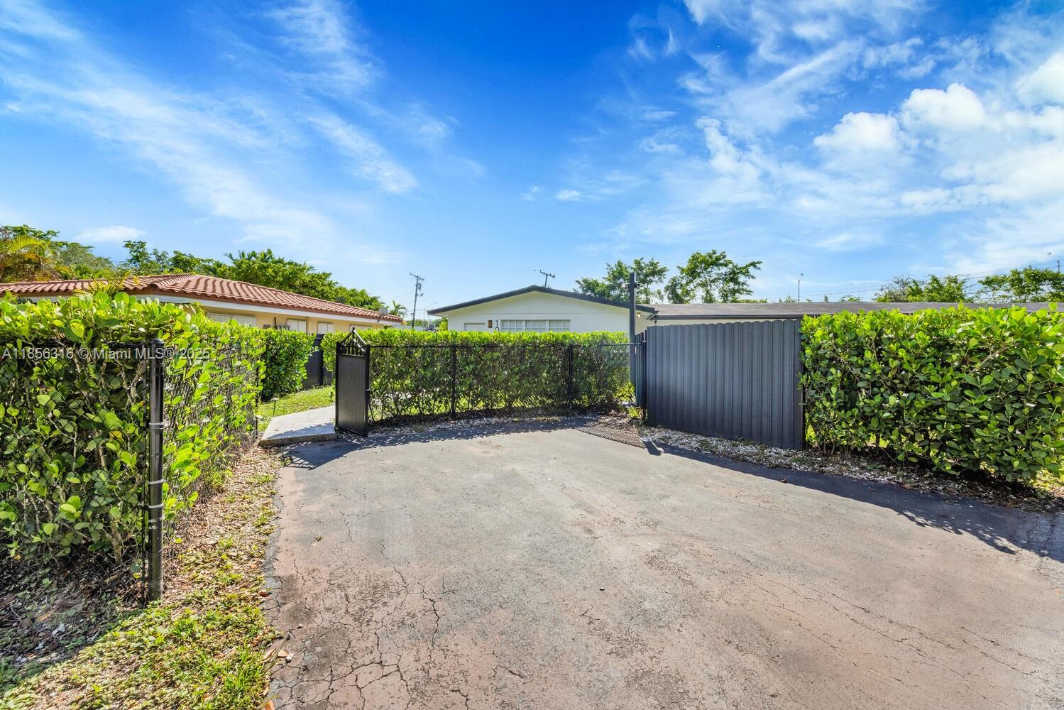   /  2488 sq. ft. $ 2025-08-11 0 Photo
