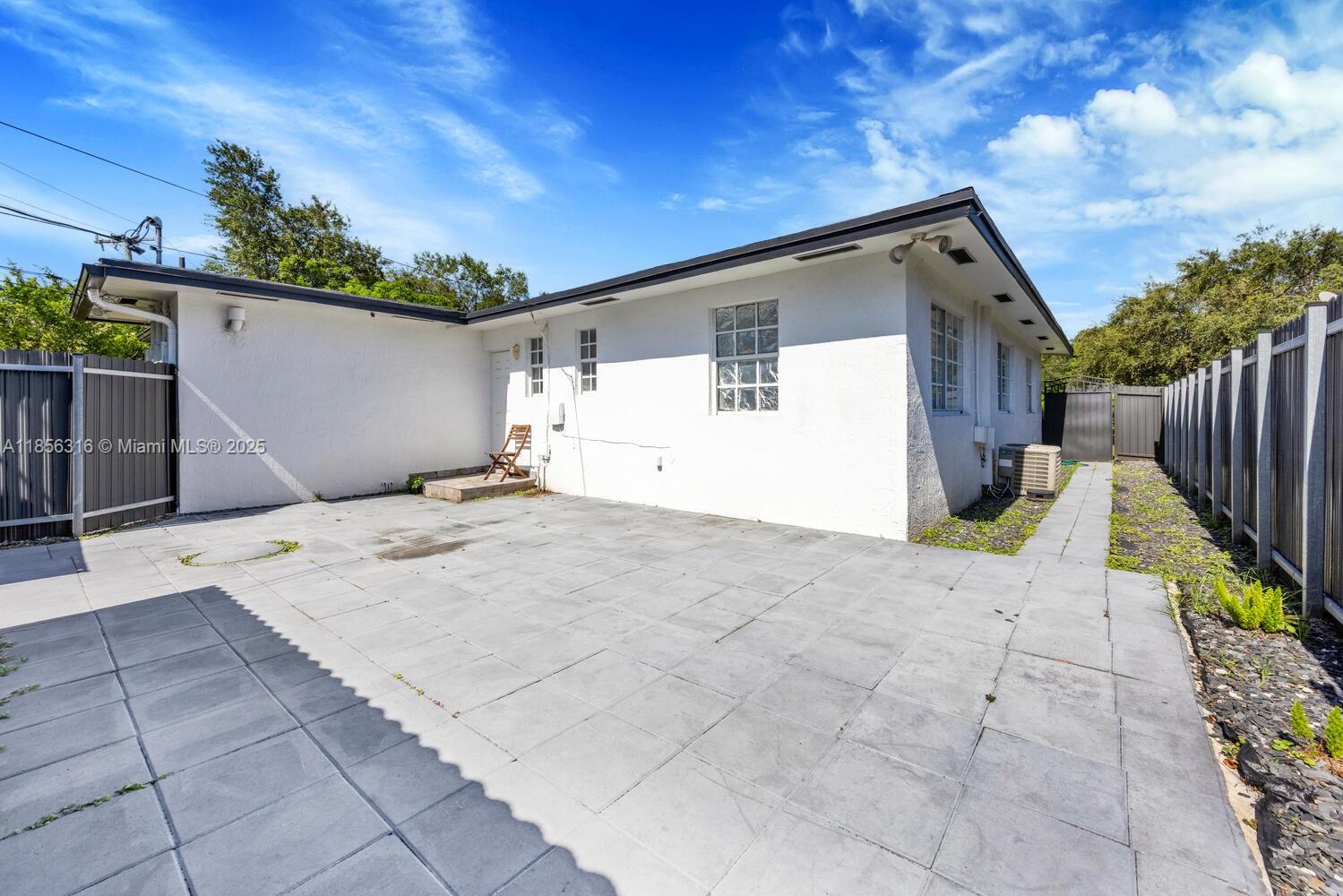   /  2488 sq. ft. $ 2025-08-11 0 Photo