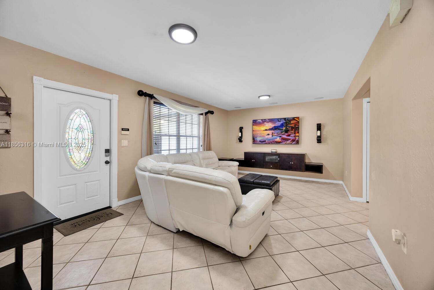   /  2488 sq. ft. $ 2025-08-11 0 Photo