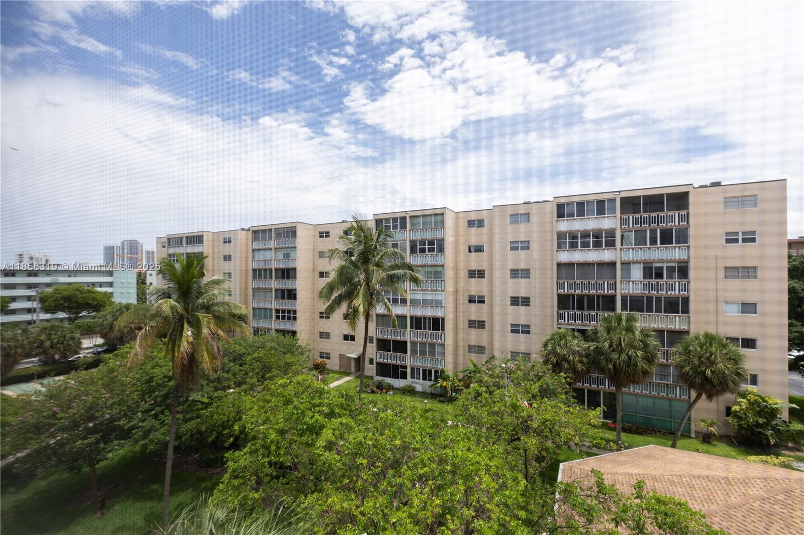 Photo of 619 14th Ave  #507, Hallandale Beach, Florida, 33009 - 