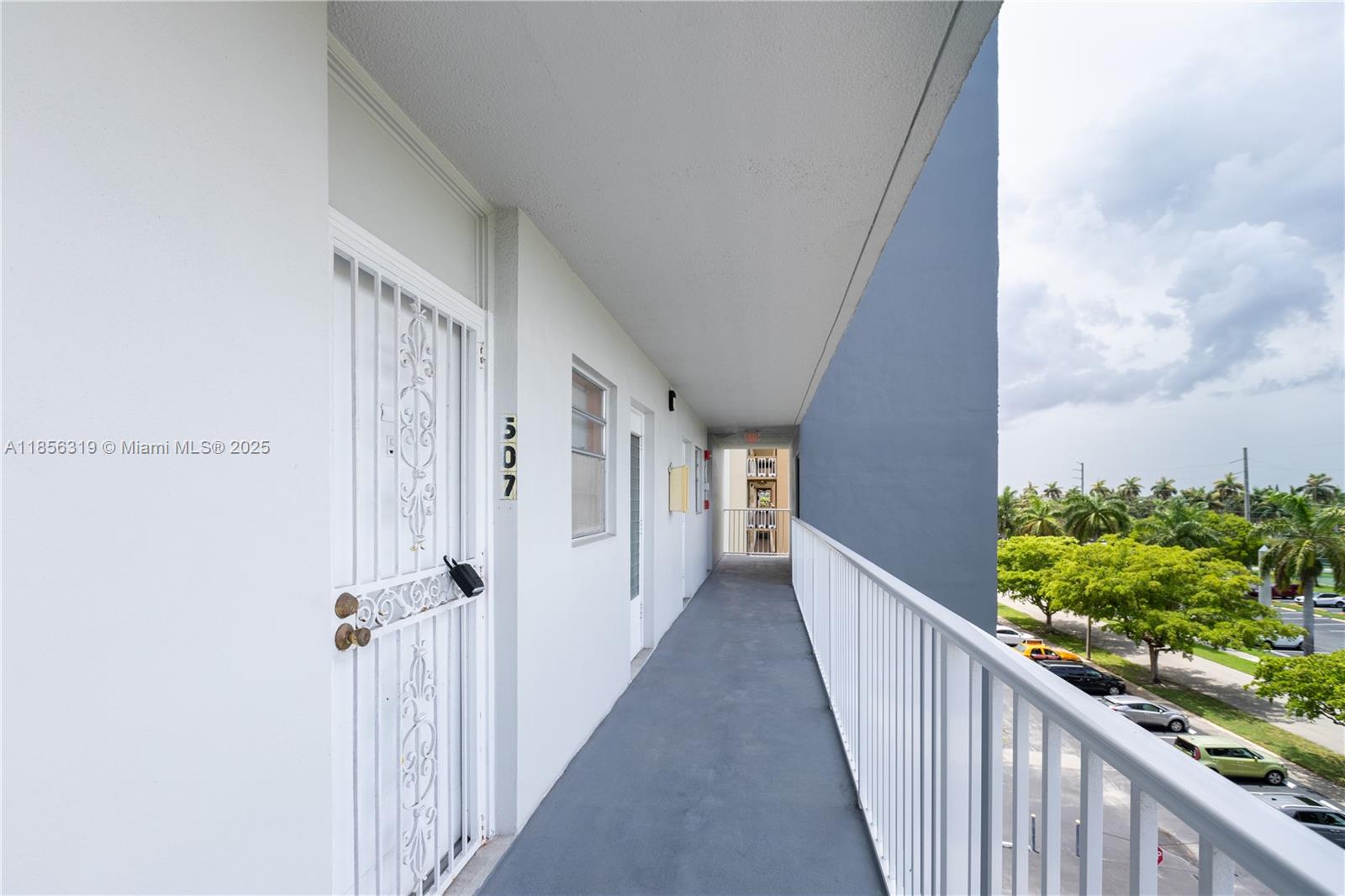 Photo of 619 14th Ave  #507, Hallandale Beach, Florida, 33009 - 