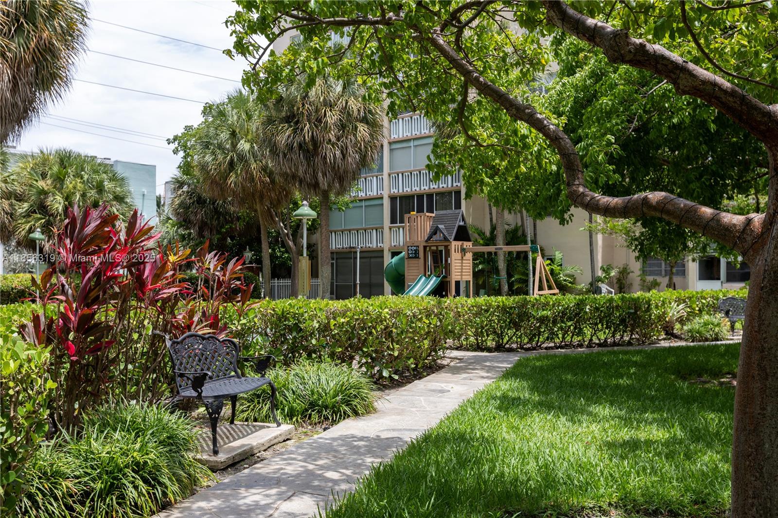 Photo of 619 14th Ave  #507, Hallandale Beach, Florida, 33009 - 