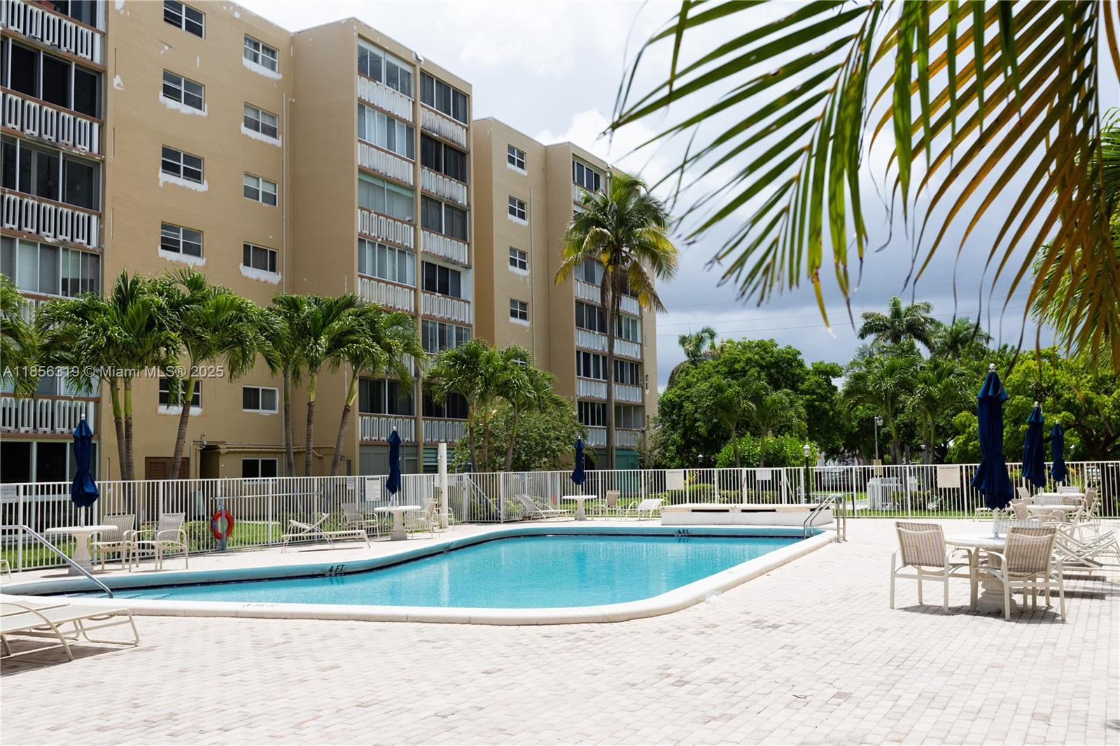 Photo of 619 14th Ave  #507, Hallandale Beach, Florida, 33009 - 