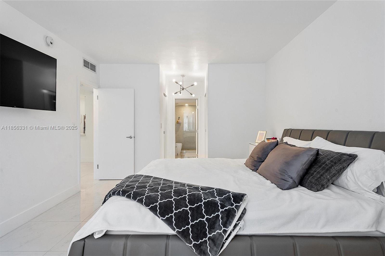 19G 2 / 2 1240 sq. ft. $ 2025-08-11 0 Photo
