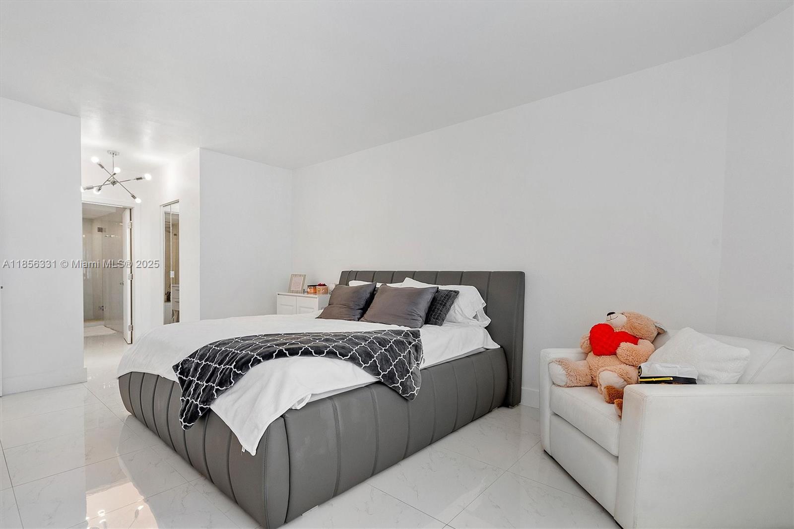 19G 2 / 2 1240 sq. ft. $ 2025-08-11 0 Photo