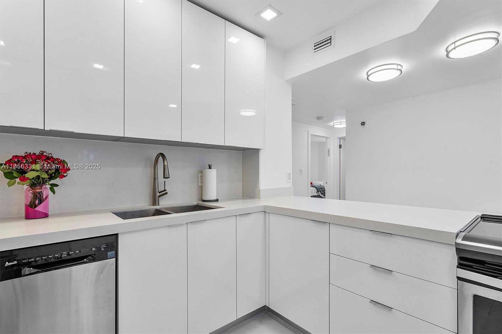 19G 2 / 2 1240 sq. ft. $ 2025-08-11 0 Photo