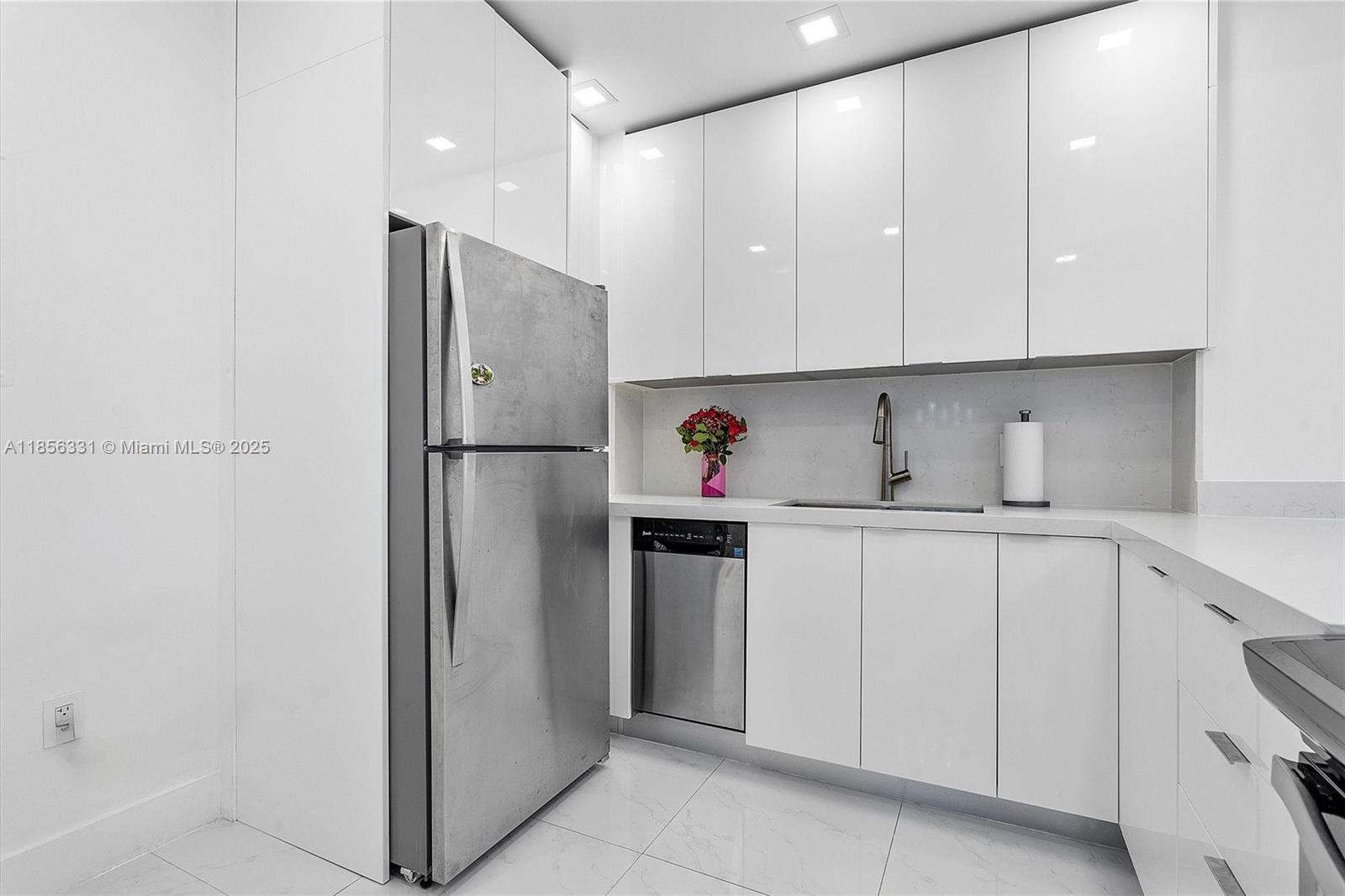 19G 2 / 2 1240 sq. ft. $ 2025-08-11 0 Photo
