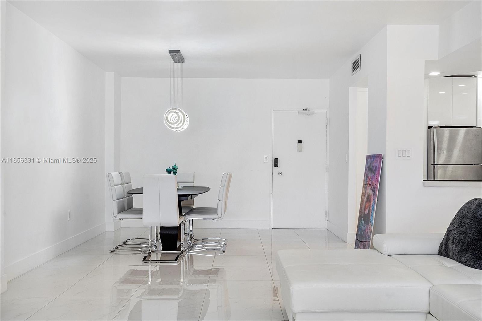 19G 2 / 2 1240 sq. ft. $ 2025-08-11 0 Photo