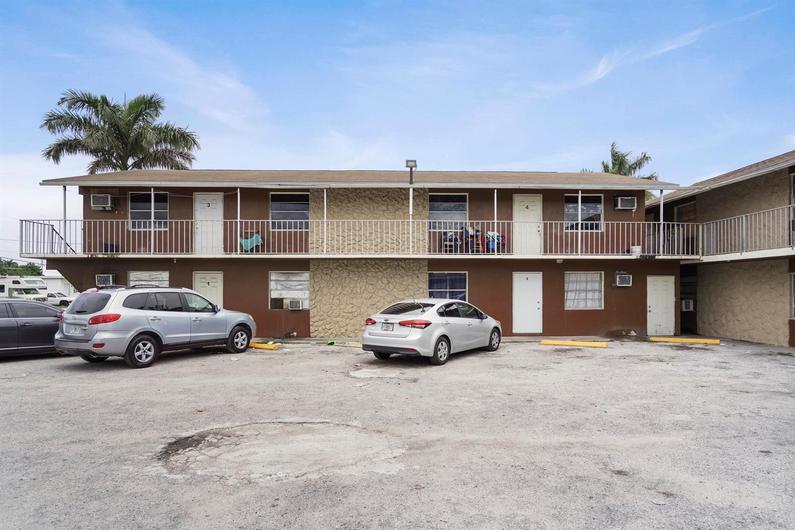 Ver detalles 13 / 17 sq. ft. $ 2026-06-22 0 foto