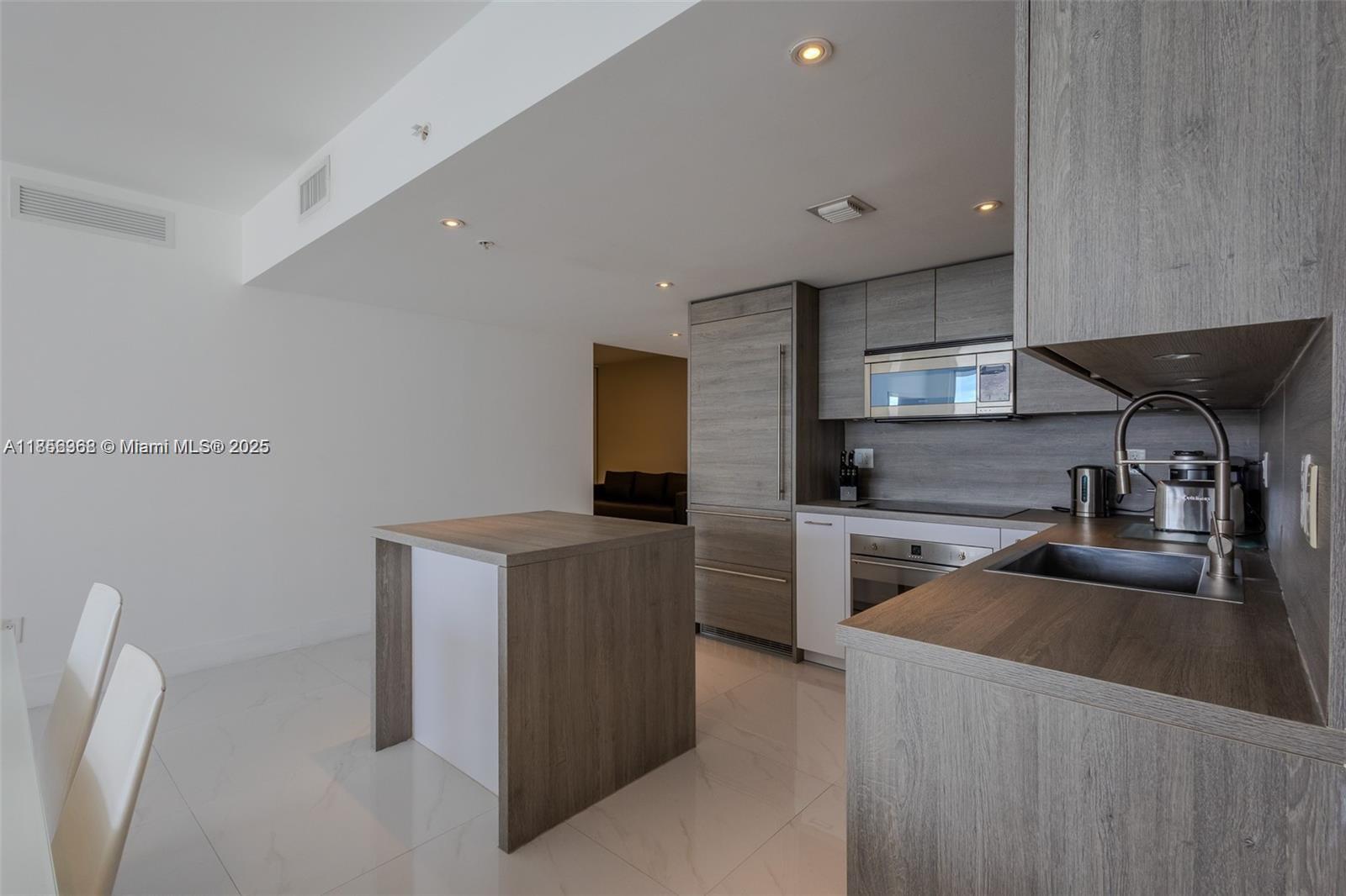 Photo of 400 Sunny Isles Blvd  #602, Sunny Isles Beach, Florida, 33160 - 
