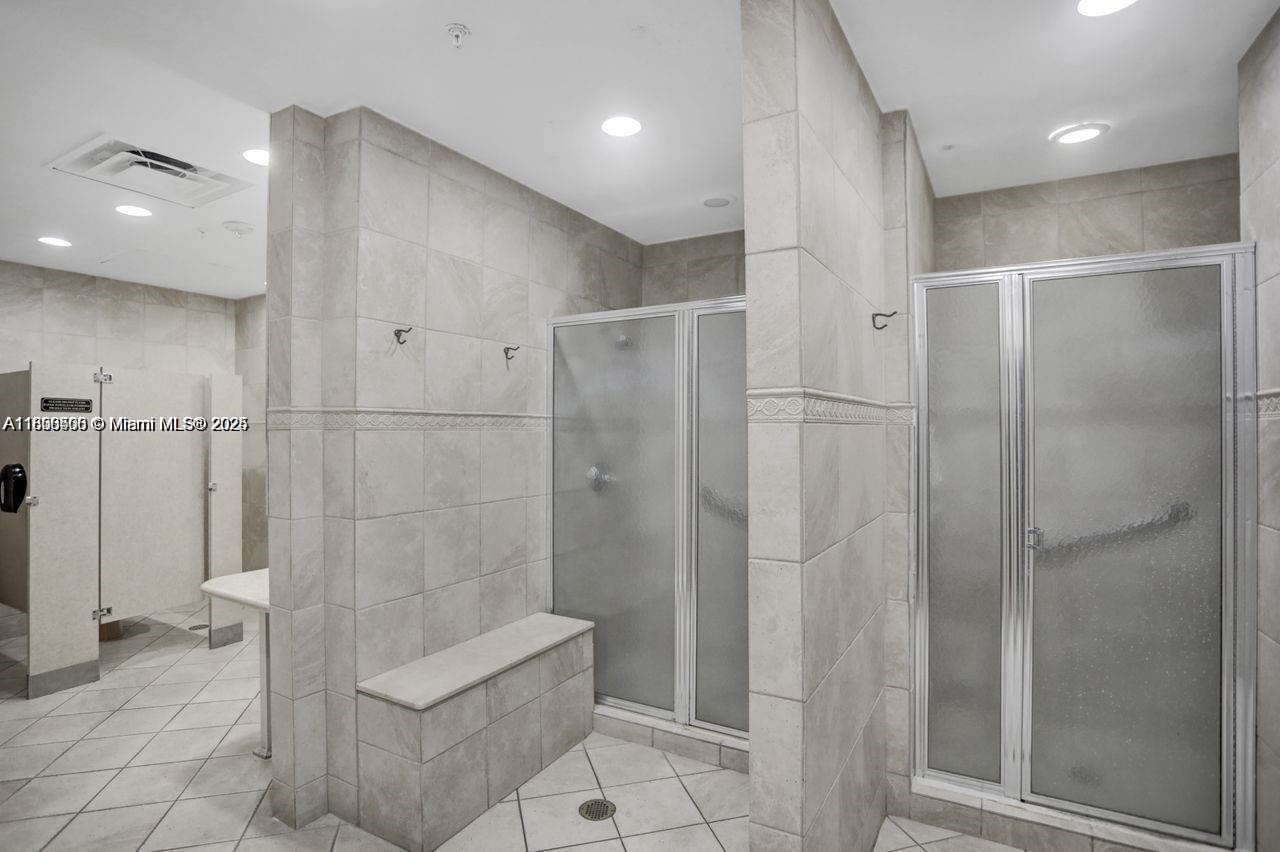 Photo of 2030 Ocean Dr  #516, Hallandale Beach, Florida, 33009 - 